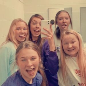 Meet your Posher, Izzy